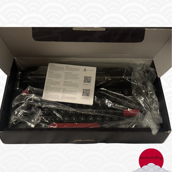 Typewriter Wireless Keyboard - Picture 5 of 13